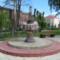 Памятник шпротам в Мамоново.