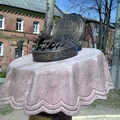 памятник балтийским шпротам.