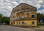 Дом со старой немецкой надписью на фасаде. 