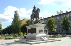 Памятник М.Б. Барклаю де Толли в Черняховске.