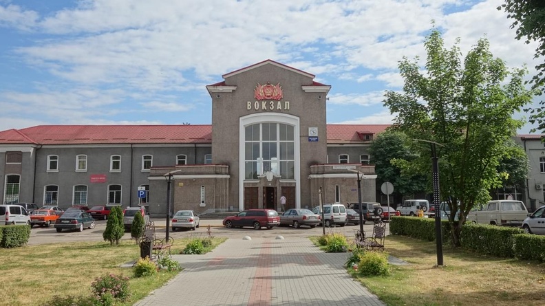 Центральный железнодорожный вокзал Черняховска.