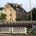 Дом у железнодорожного переезда в Нестерове.
