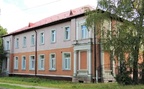 Дом у здания суда нач. 20 века в Нестерове.