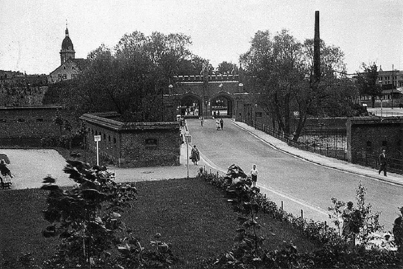 Фридландские ворота Кенигсберга.