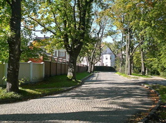 Тихая улица в районе Верхнего озера.