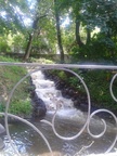 Красивый ручей-водопад на пр. Мира.