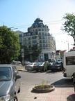 Здание бизнес центра на пр. Мира возле ЦПКиО.